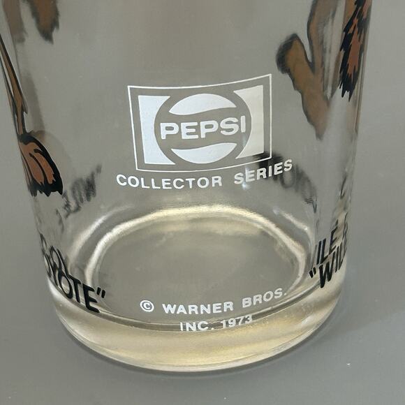 1973 Pepsi Collector’s Glasses Series Looney Tune Pepe Le Pew & Wile E Coyote #4 - Picture 4 of 8